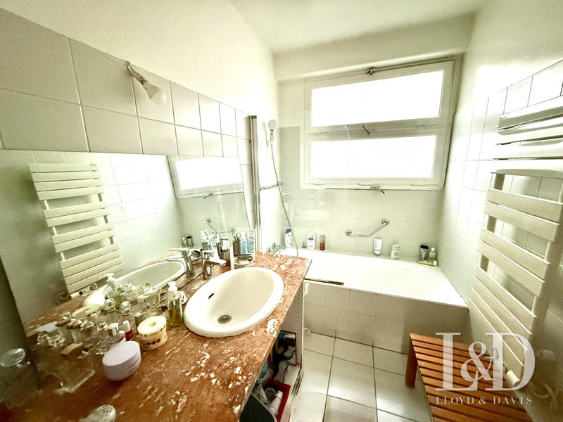 Appartement - 96 m² - 4 pièces