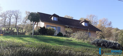 Maison traditionnelle - 135 m² - 5 pièces
