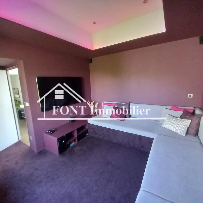 Maison - 338 m² - 8 pièces