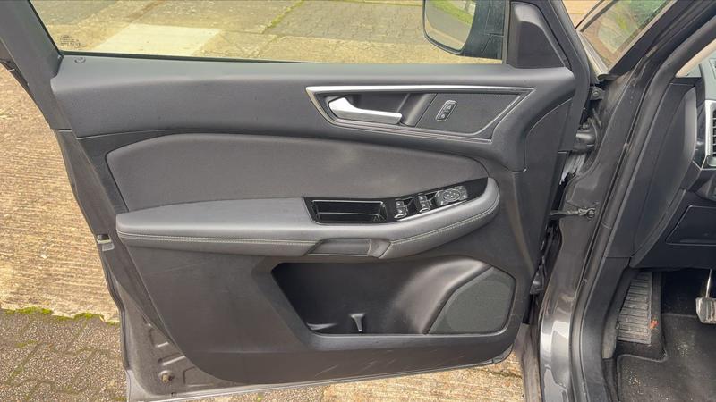 Ford s-Max II 2.0 Ecoblue 150 Titanium