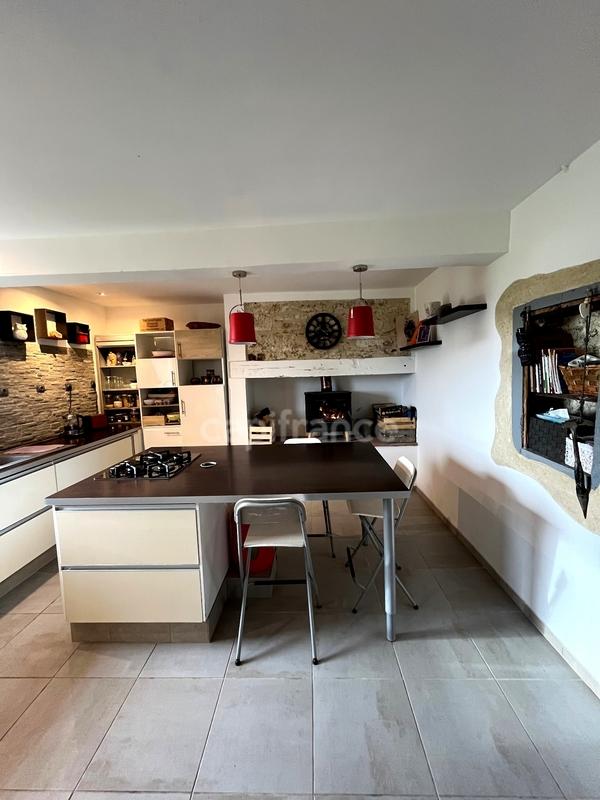 Propriété - 220 m² - 7 pièces