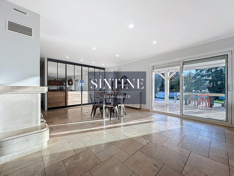 Maison - 150 m² - 7 pièces