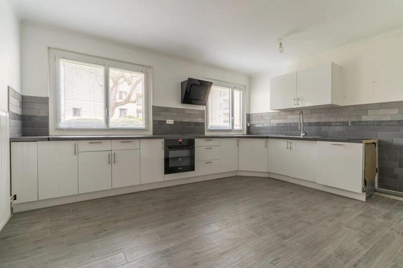 Appartement - 93 m² - 5 pièces