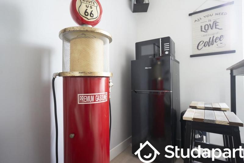 Chambre - 9 m² - 1 pièce