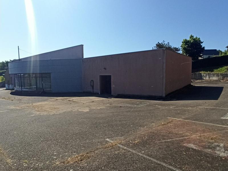 Local commercial - 1 650 m²