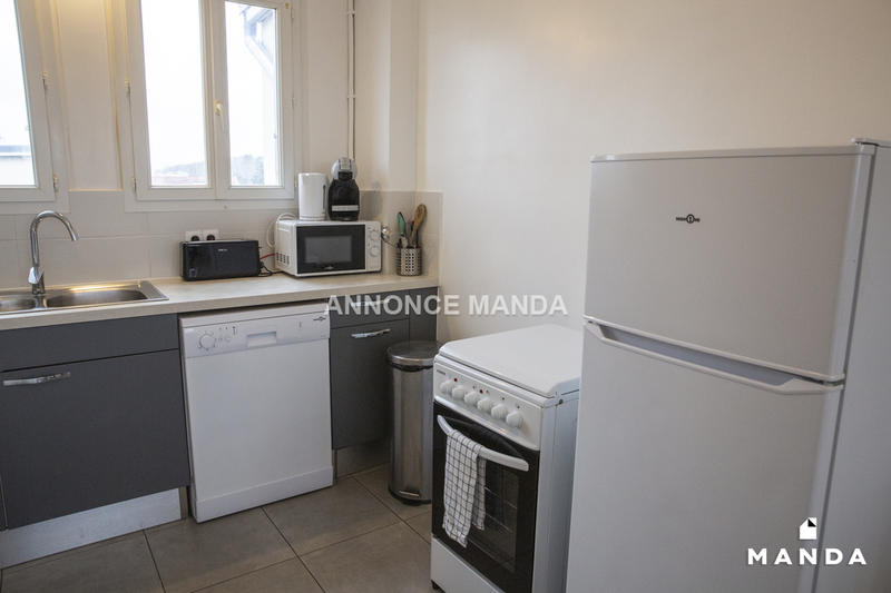 Chambre - 9 m² - 4 pièces