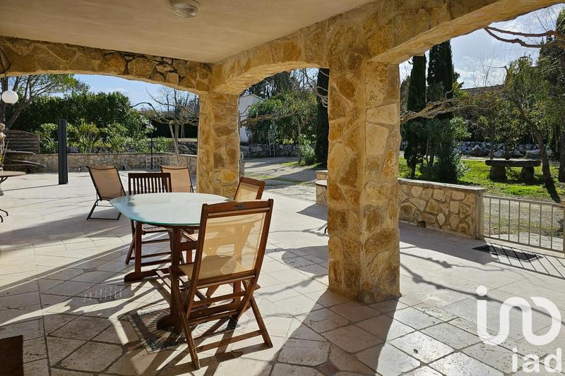 Maison - 365 m² - 16 pièces