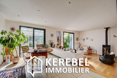 Maison - 180 m² - 7 pièces