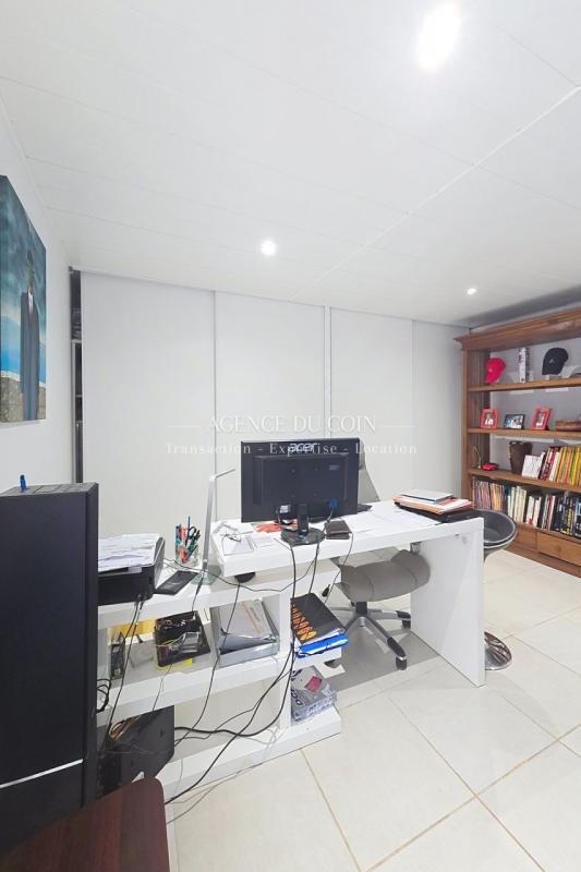 Villa - 300 m² - 7 pièces