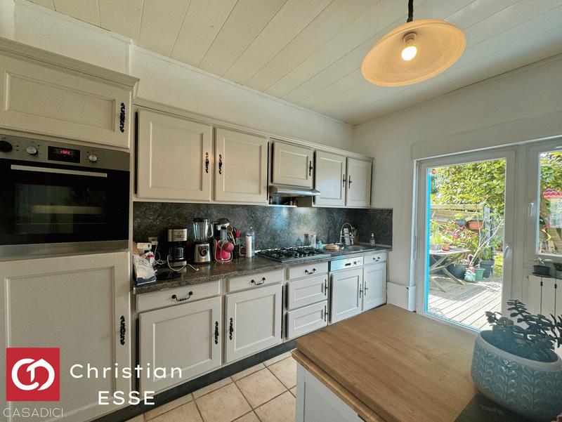 Maison - 164 m² - 9 pièces