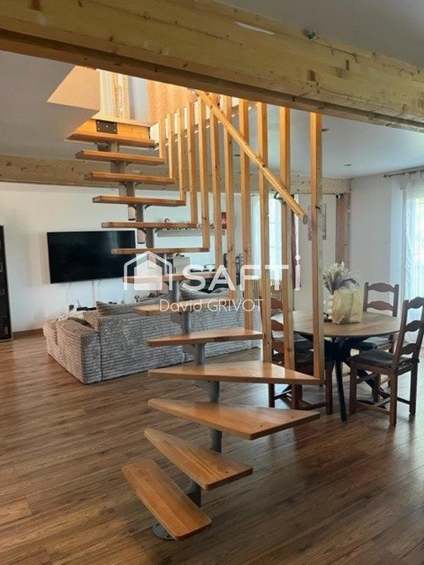 Maison - 110 m² - 4 pièces