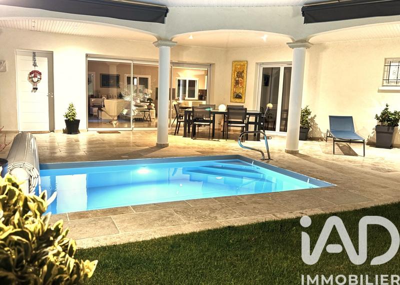 Maison - 140 m² - 6 pièces