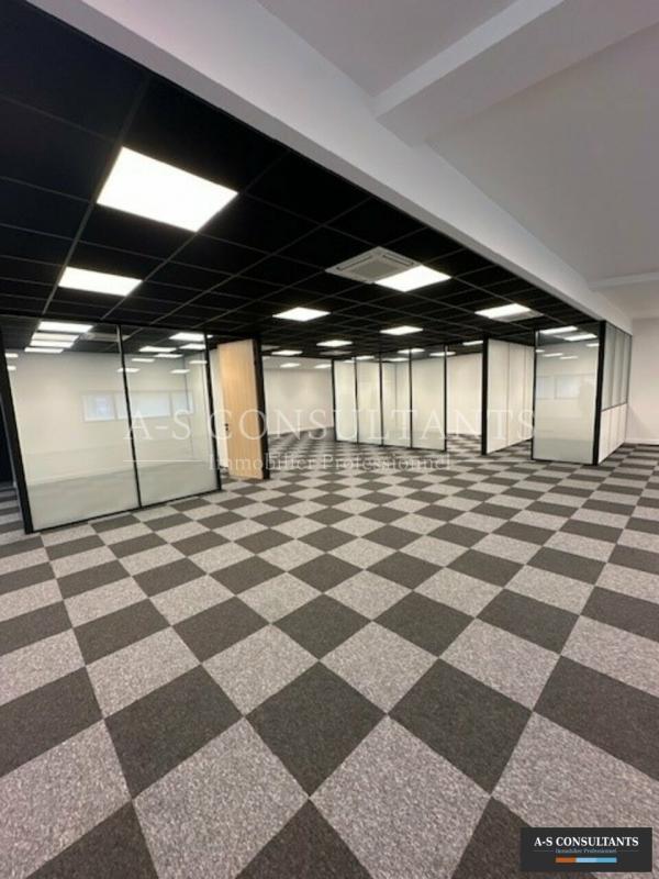 Bureau - 293 m²