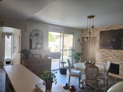 Maison - 180 m² - 7 pièces