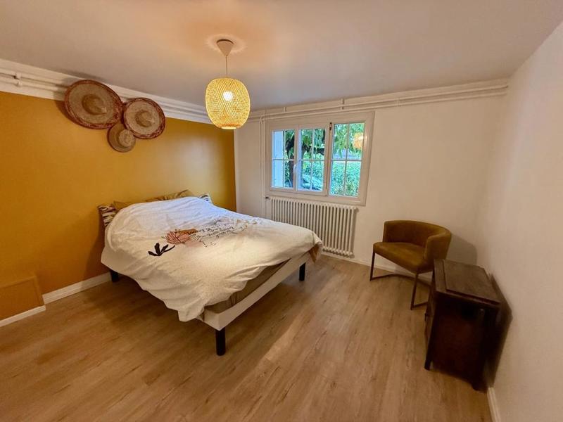 Maison - 265 m² - 12 pièces