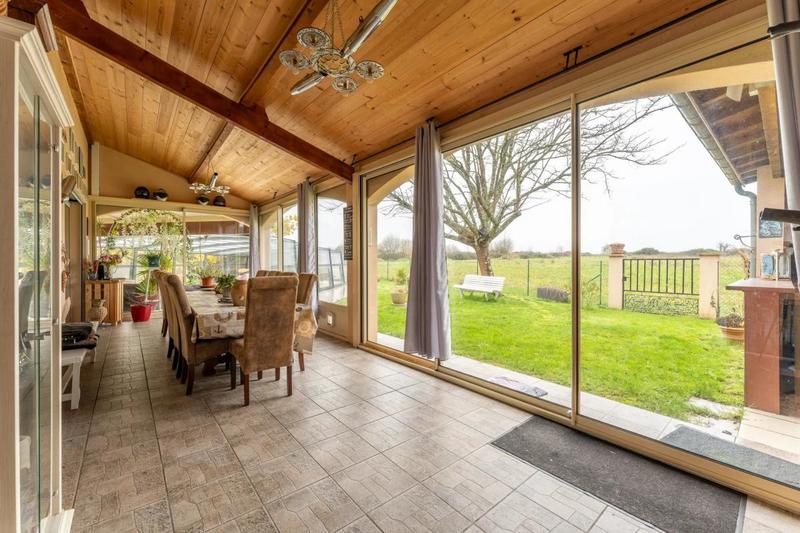 Maison - 275 m² - 7 pièces