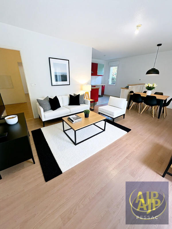 Appartement - 86 m² - 4 pièces