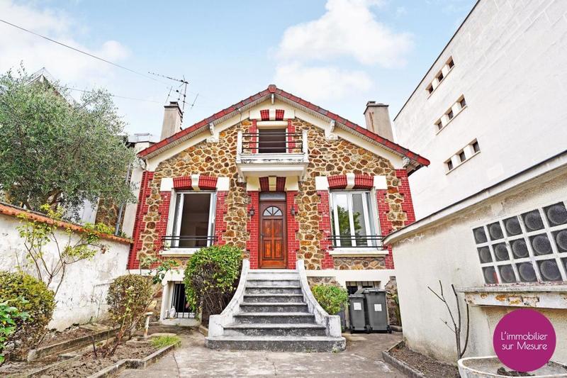 Maison - 215 m² - 8 pièces