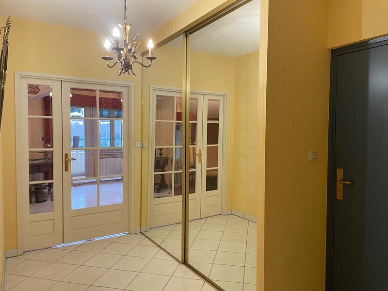 Appartement - 89 m² - 3 pièces