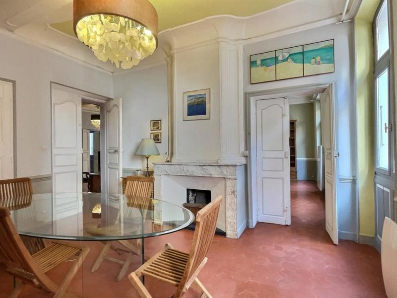 Appartement bourgeois - 126 m² - 5 pièces