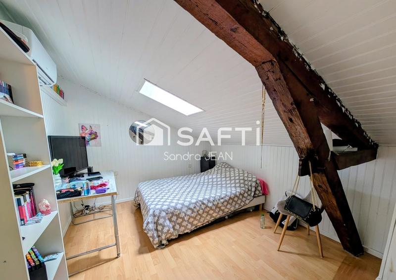 Maison - 90 m² - 5 pièces