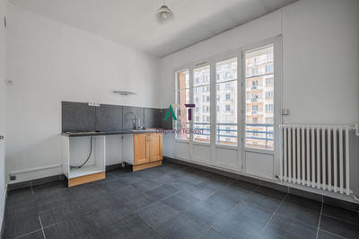 Appartement - 76 m² - 2 pièces