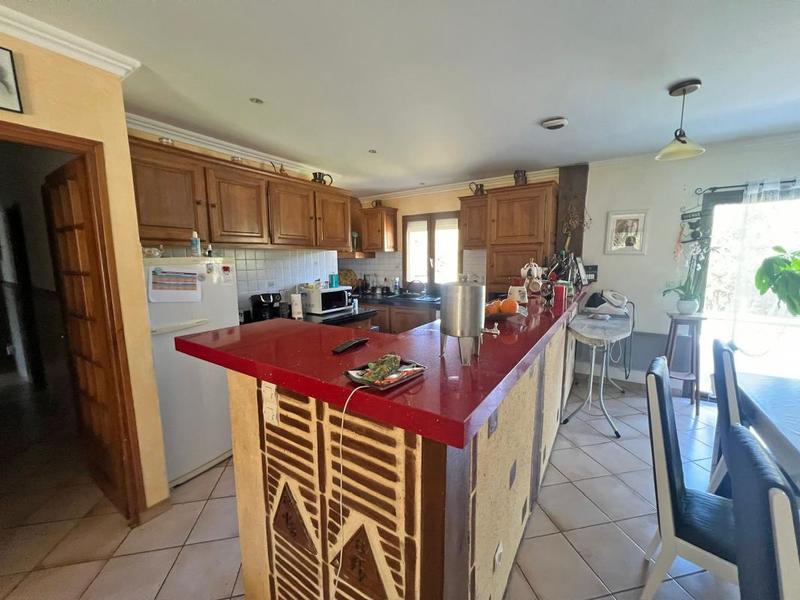 Maison - 348 m² - 10 pièces