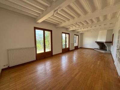 Maison - 245 m² - 10 pièces