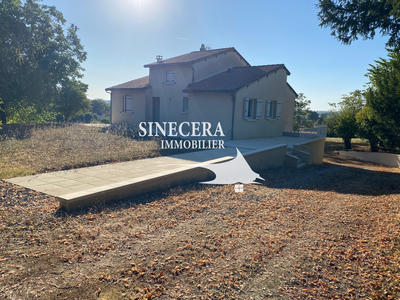 Propriété - 98 m² - 5 pièces