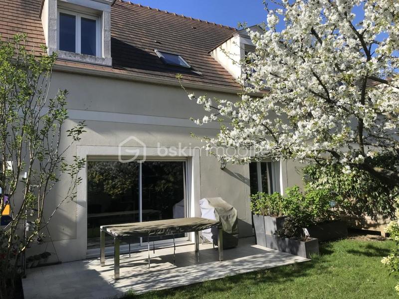Maison - 123 m² - 6 pièces