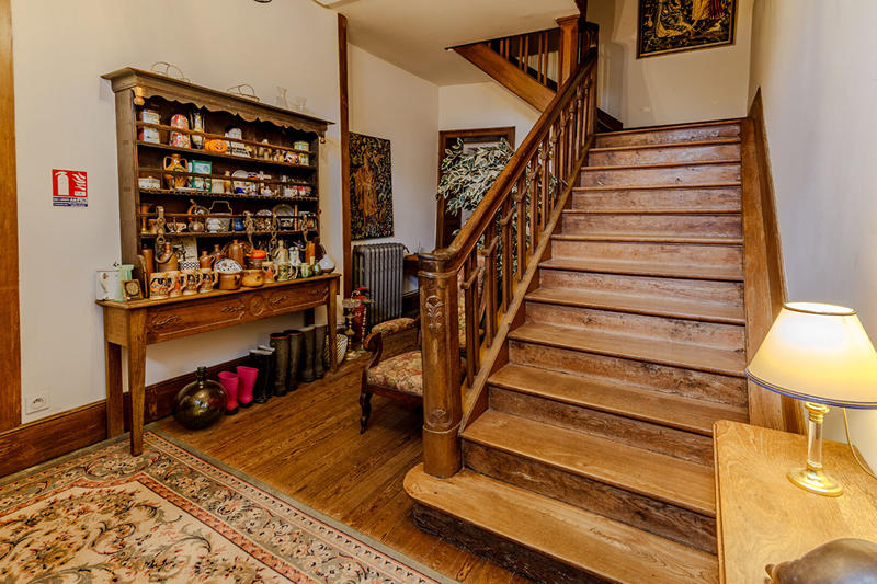 Demeure - 404 m² - 17 pièces