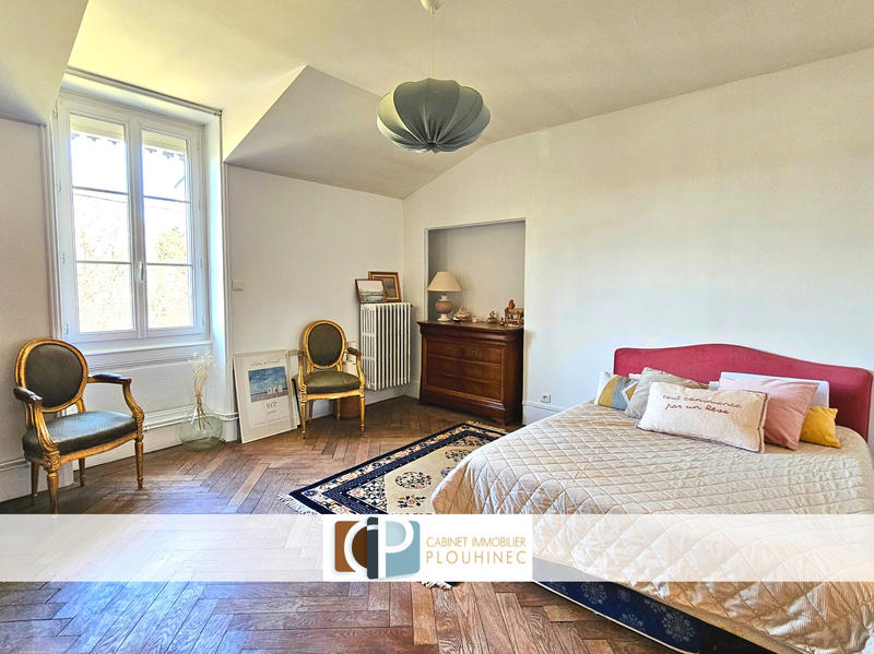 Maison - 180 m² - 5 pièces