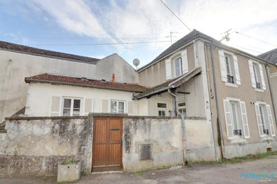 Maison ancienne - 94 m² - 4 pièces