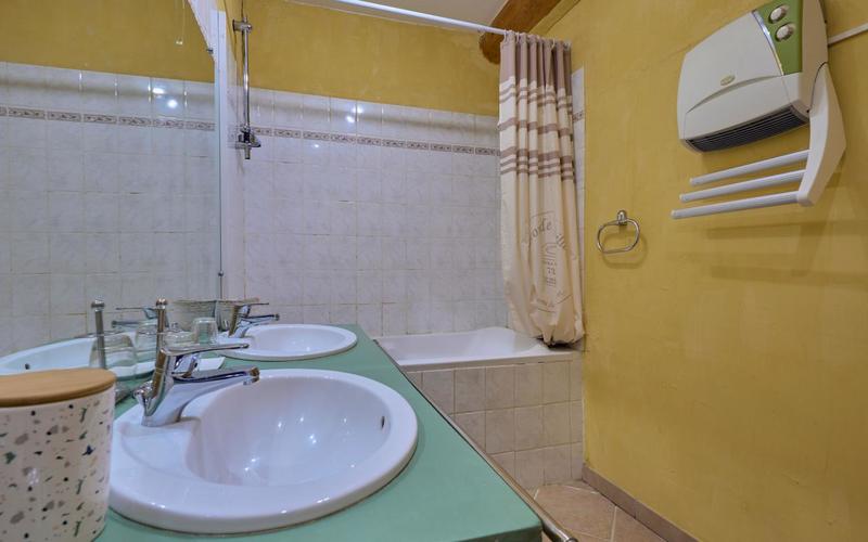 Maison - 380 m² - 10 pièces