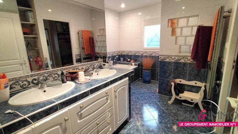 Villa - 183 m² - 5 pièces