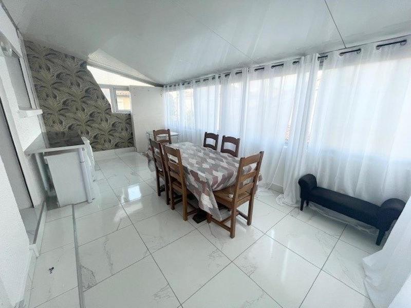 Maison - 200 m² - 6 pièces