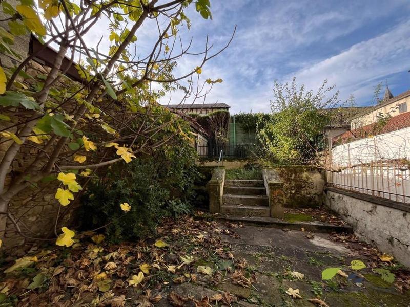 Maison - 222 m² - 7 pièces