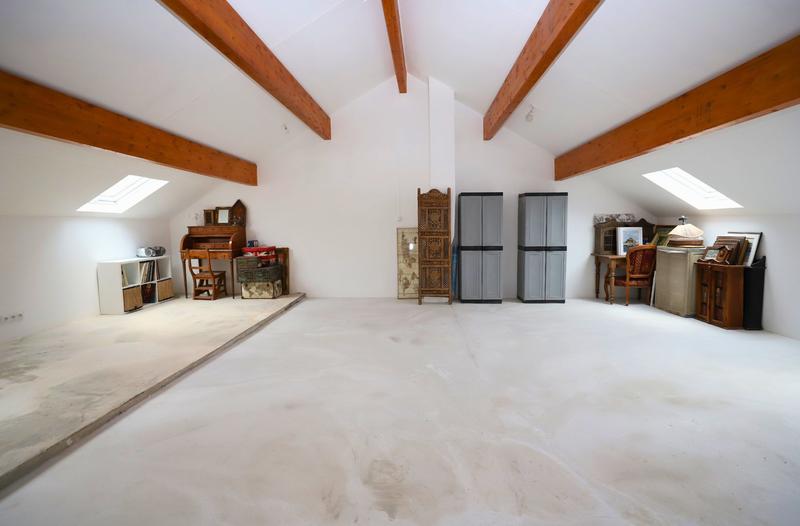 Maison ancienne - 228 m² - 8 pièces