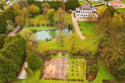 Propriété - 395 m² - 9 pièces