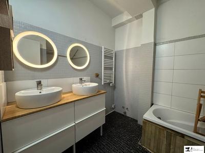 Appartement - 121 m² - 5 pièces