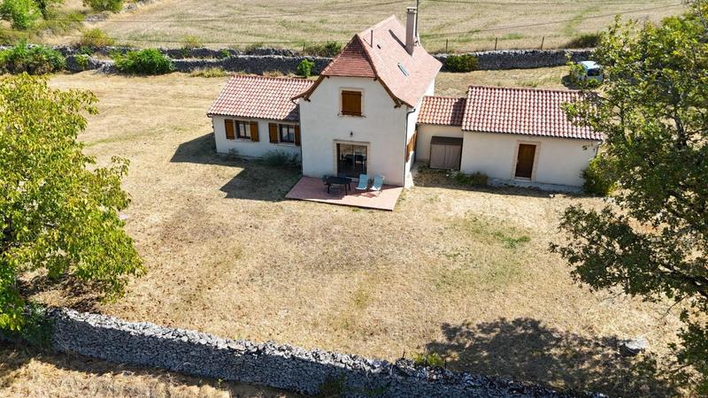 Maison traditionnelle - 160 m² - 5 pièces