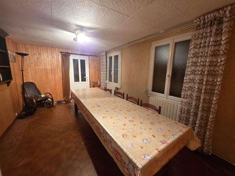 Maison - 80 m² - 5 pièces