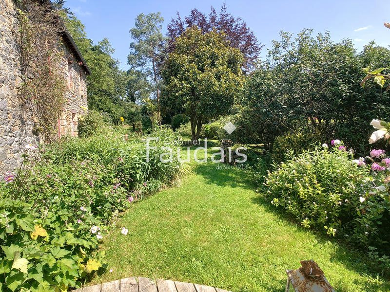 Maison - 174 m² - 9 pièces