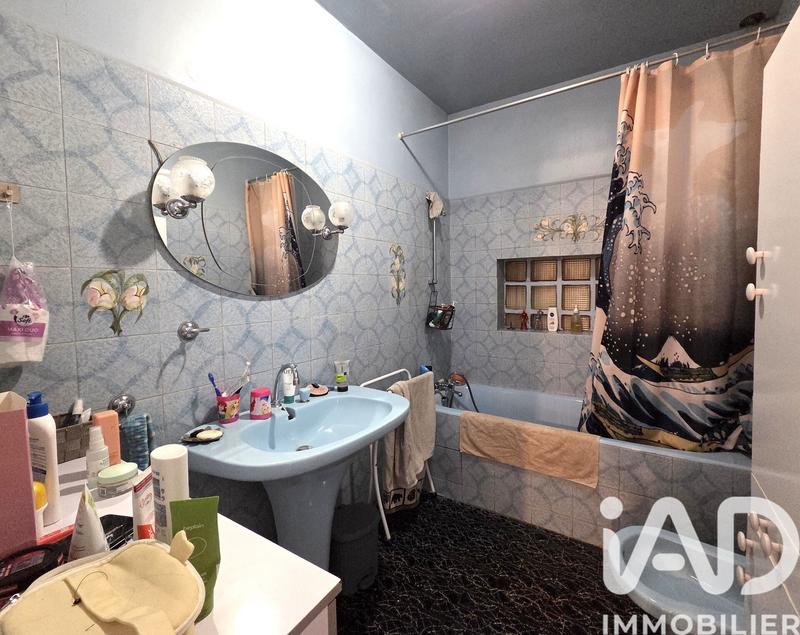 Maison - 200 m² - 8 pièces