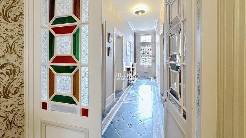 Maison - 348 m² - 11 pièces