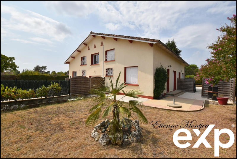 Maison - 257 m² - 13 pièces