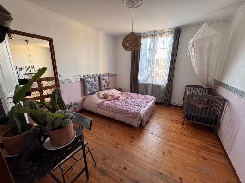 Maison de ville - 240 m² - 7 pièces