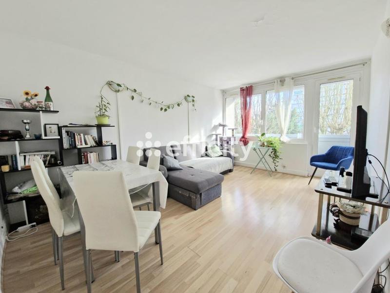 Appartement - 70 m² - 4 pièces