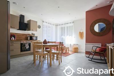 Chambre - 11 m² - 1 pièce