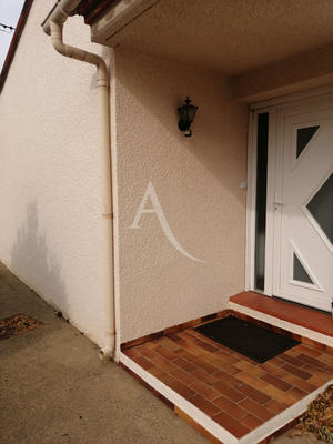 Maison - 99 m² - 4 pièces